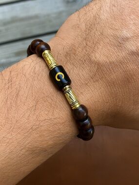 Men's Brown Wood Bead Bracelet with Black Accent and Gold Detailing